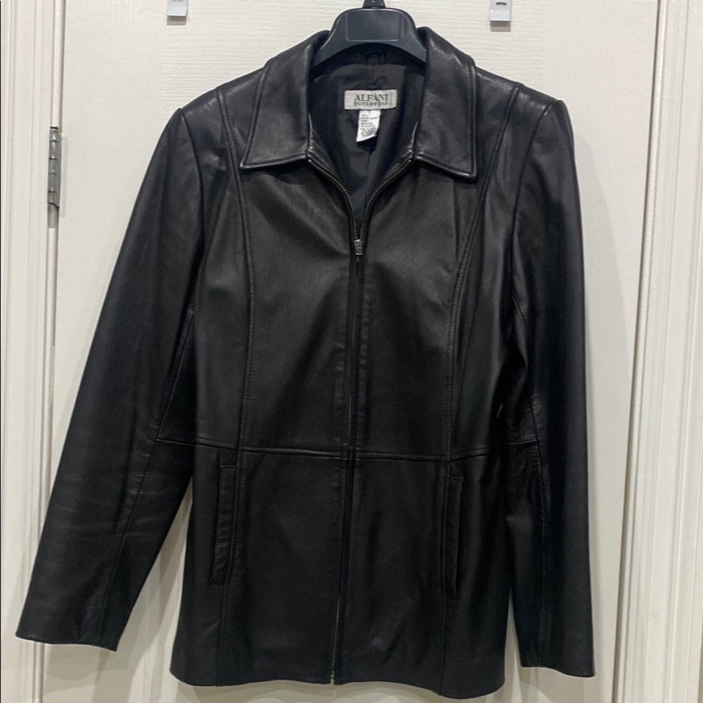 Alfani ladies Black leather Jacket. Full front zip Size Large